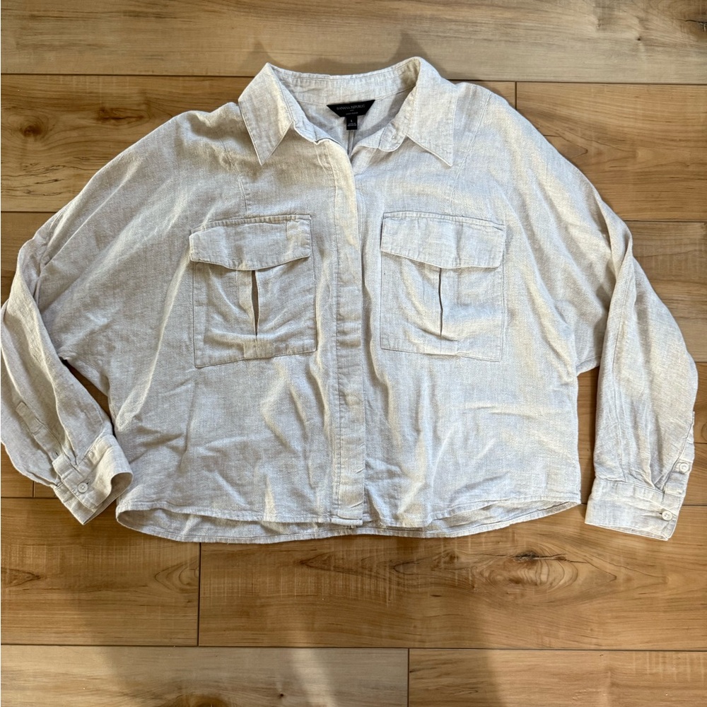 Banana Republic Women's cream Button Down Shirt